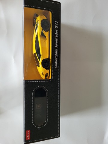 Lamborghini geel aven